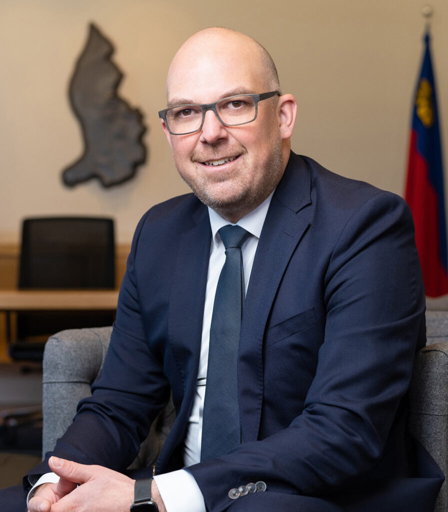 finance liechtenstein dr daniel risch innovation hochformat 6